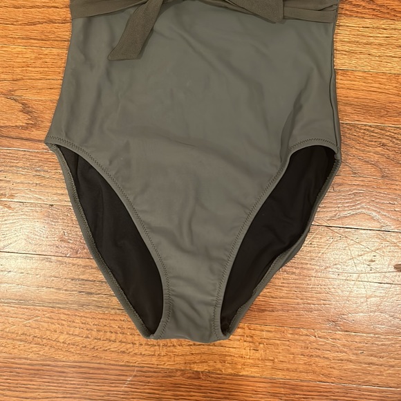 New! Profile by gottex one piece in perfect condition - Picture 6 of 11